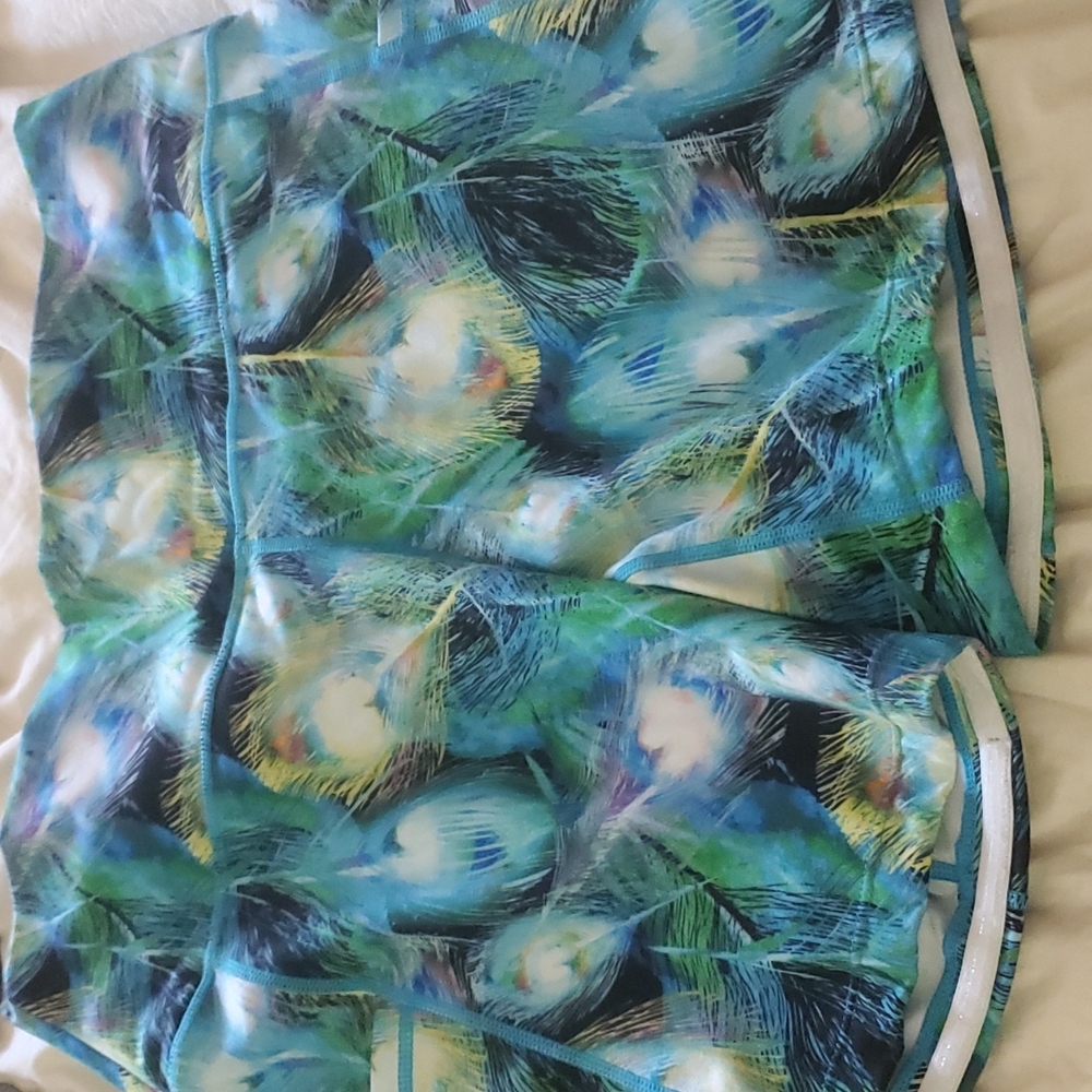 Proud peacock 5" shorts